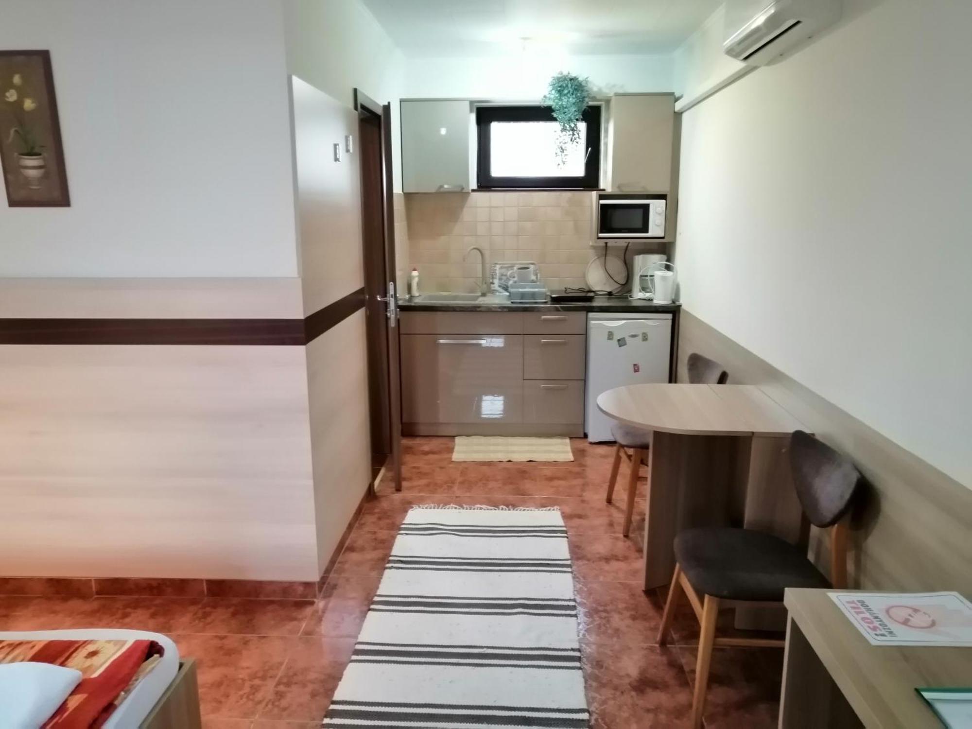 Csipkehaz Apartman Cserkeszőlő 外观 照片