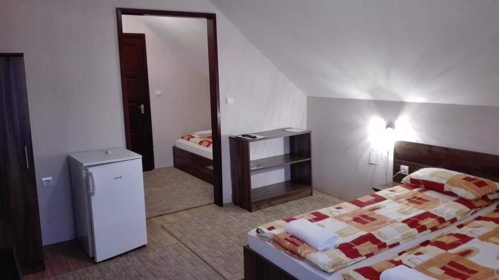 Csipkehaz Apartman Cserkeszőlő 外观 照片