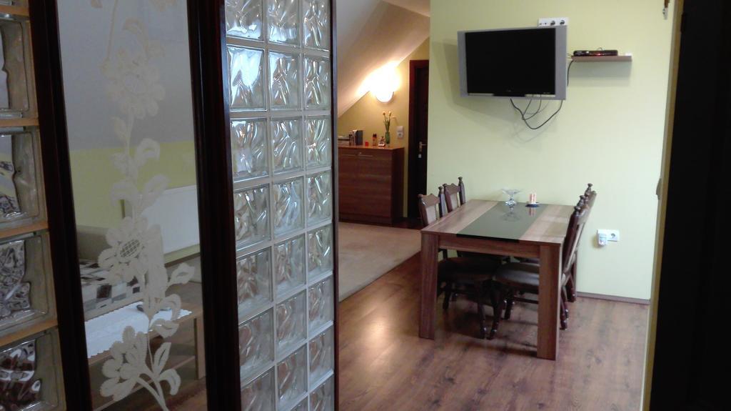 Csipkehaz Apartman Cserkeszőlő 外观 照片