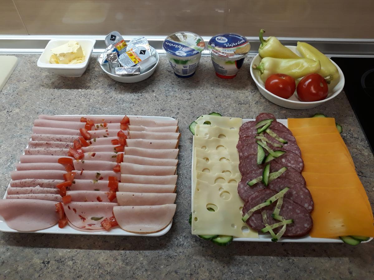 Csipkehaz Apartman Cserkeszőlő 外观 照片